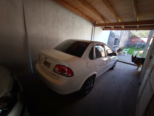 Imagen 6 de 8 de Chevrolet Corsa Classic Lt Full Full
