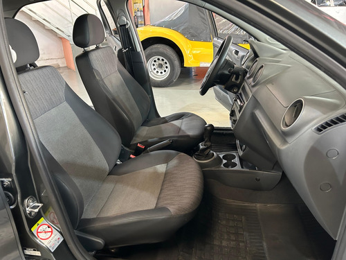 Volkswagen Gol 1.0 MI 8V FLEX 4P MANUAL G.IV