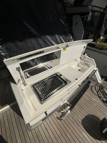 Lancha Phantom 375 Ht C/ 2 X Volvo D4 300 Hp Diesel Ano 2016