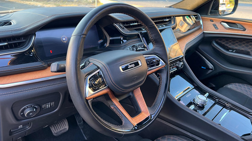 Jeep Grand Cherokee 5.7 V8 L Summit Reserve 4X4 At