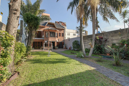 Venta Chalet, Jardin, Quincho, Cochera -san Martin