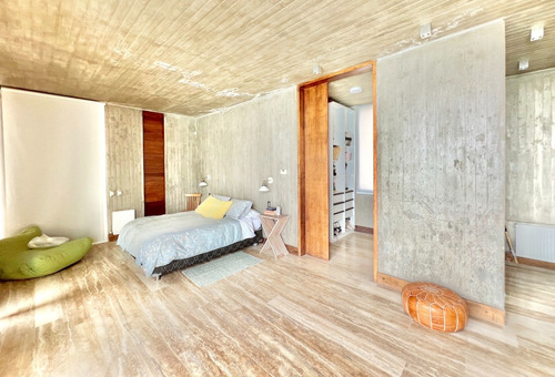 Gran Y Sólida Casa En Venta Con Privilegiada Vista, Zapallar