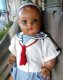 muñeca que anda habla y cierra los ojos