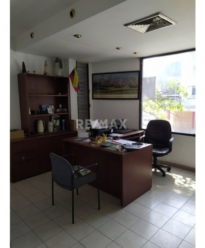 Alquiler Edificio Comercial Los Chaguaramos T300m2 C560m2