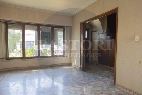Olivos Golf. Lindo Chalet 4 Amb Con Patio! Visitelo..