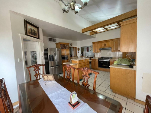 Casa En Venta En Haciendas Del Valle, Chihuahua