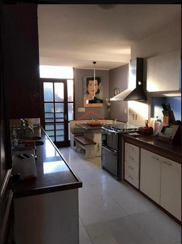 Casa En Mansa, 5 Dormitorios *- Ref: 3183