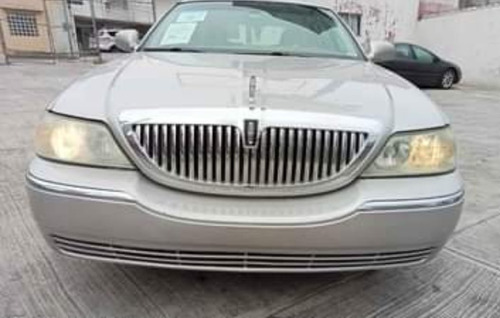 Lincoln Town Car Signure Limited At
