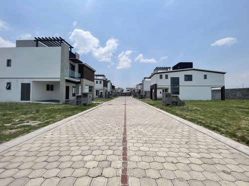 Lotes Desde 255m2 Ubicados En Exclusivo Desarrollo En Metepec