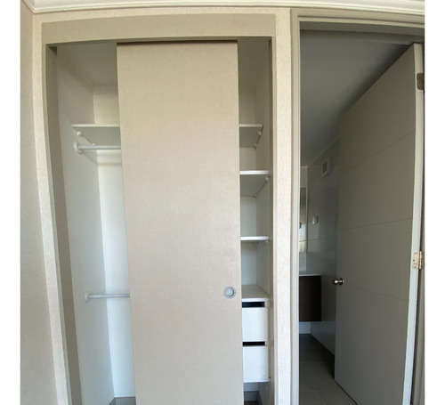 ** Piso 5. Gcomunes Bajos!** 1 Hab / 1 Baños, Oriente
