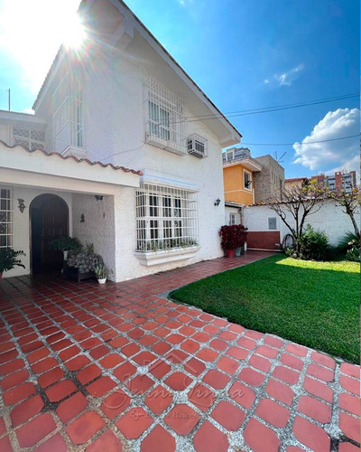 Se Alquila!!! Casa Para Uso Comercial En La Urbanización Andrés Bello Maracay Aragua