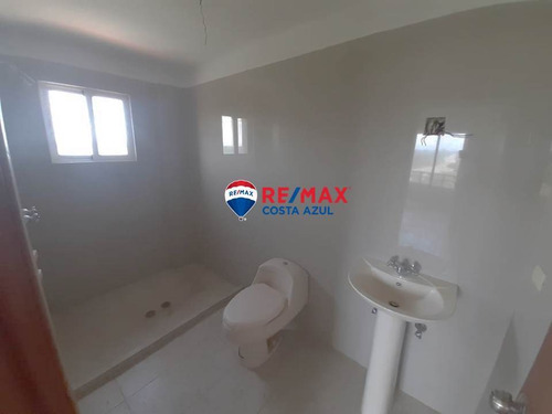 Imagen 4 de 12 de Se Vende Amplio Apartamento, Con Vista Al Mar, Planta Electrica Total, En Tucacas, Edificio Marian Suites