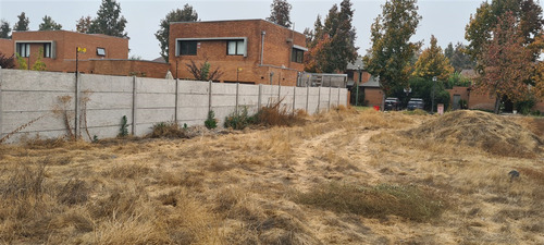 Excelente Sitio Con Proyecto Constructivo Aprobado.