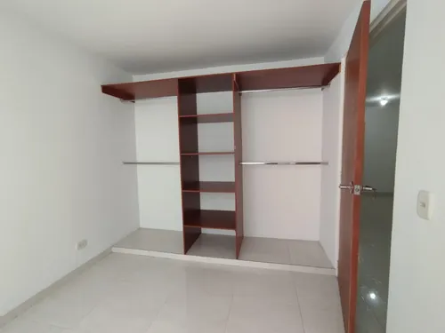 Apartamento En Arriendo En Urbanización La Base. Cod A11656