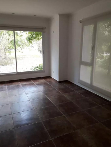 Casa Venta 4 Dormitorios , 4 Baños Y Piscina -370 Mts 2 Cubiertos- Grand Bell