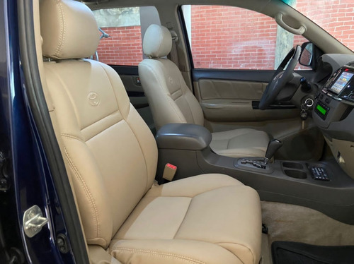 Imagen 13 de 15 de Toyota Fortuner