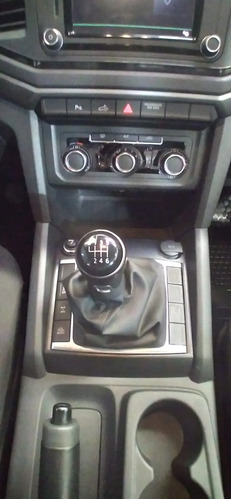 Imagen 17 de 25 de Volkswagen Amarok 2.0 Tdi 180cv Confortline 4x2
