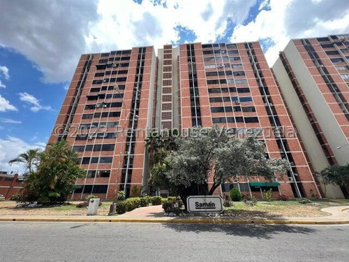 Apartamento En Venta En Urb. Bosque Alto 24-8470 Jcm