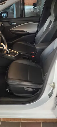 Chevrolet Onix 1.0T Premier Sedan At