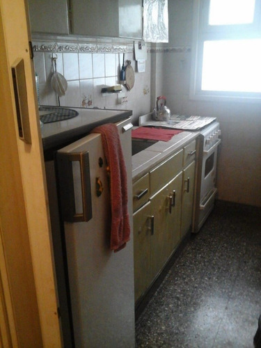 Imagen 6 de 12 de Dos Ambientes Con Balcon A La Calle Zona Centro A Metros De La Playa