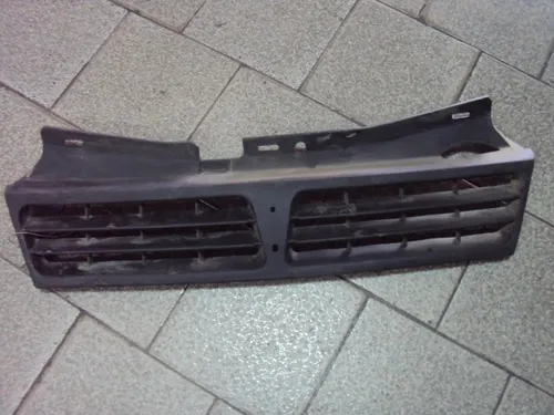 Parrilla Daewoo Racer