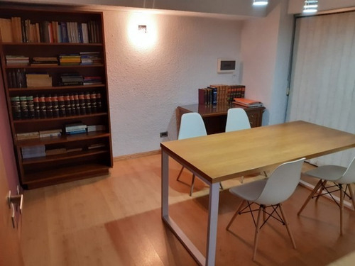 Imagen 10 de 11 de Centro Excelente Oficina En Venta- Calle Tucumán Al 20