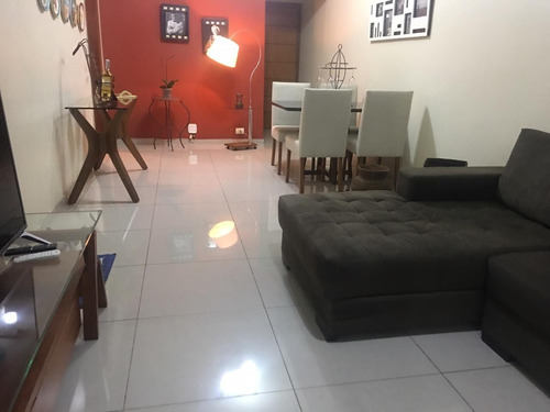 Imagem 6 de 30 de Excelente Apartamento Em Botafogo Com 2 Quartos (sendo 1 Suíte) E Sala Com Acesso À Varanda. - 1800