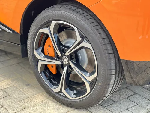 Mg Cross Awd