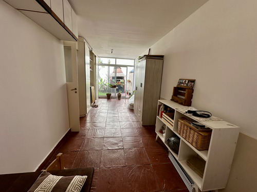 Casa En Venta En Martínez 5 Ambientes Con Cochera Y Jardín