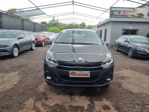 Peugeot 208 1.6 Feline