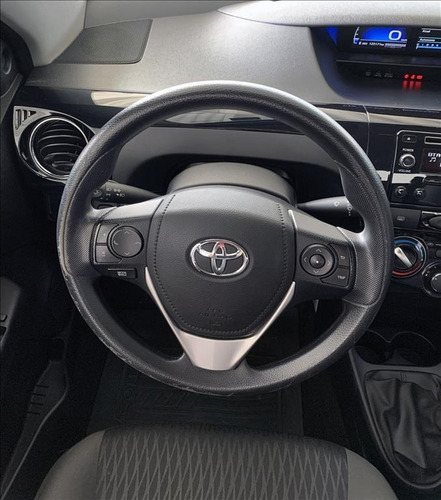 Imagem 6 de 15 de Etios 1.5 X Plus Sedan 16v Flex 4p Manual