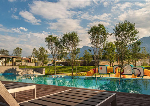 Casa Inteligente De 3 Niveles En Venta En Mítica Residencial, Con Área De Juegos Y Terraza En Roof Garden, Para Aprovechar Las Increíbles Vistas A Las Montañas!! Bar En 1er Nivel Con Salida Al Jardín