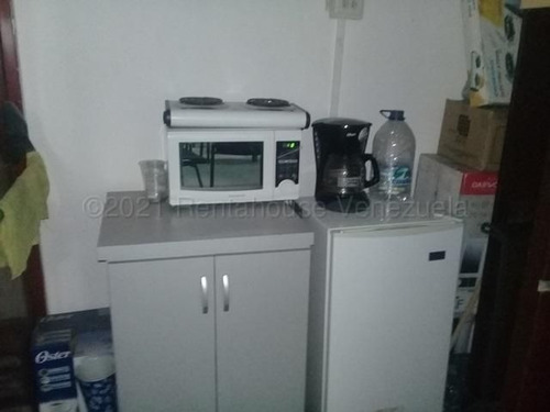 Imagen 11 de 14 de Ana Cárdenas Alquila Oficina En El Rosal Mls #22-24876