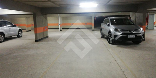 Estacionamiento En Arriendo En Providencia