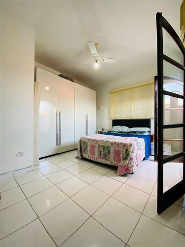 Imagem 15 de 25 de Casa Vila Mirim 3 Dormitórios R$ 370.000,00 - Wb00cd672