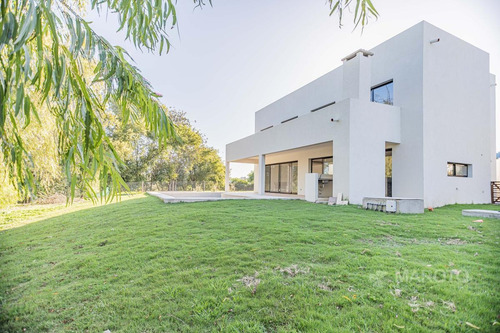Imagen 5 de 30 de Casa En Venta En El Canton - Maroto Propiedades