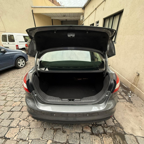 Ford Focus III 1.6 Sedan S