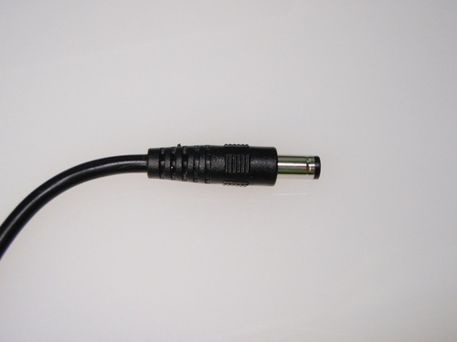 Cargador Switching 12 V - 3 A Mod. Sun 1200300 (Usado)