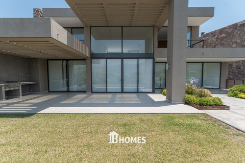 Imagen 2 de 30 de Casa En Condominio Con Vistas