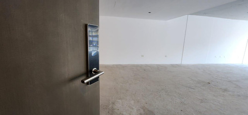 Oficina En Av. Cordoba Esquina Uruguay 145m2 A Estrenar !!