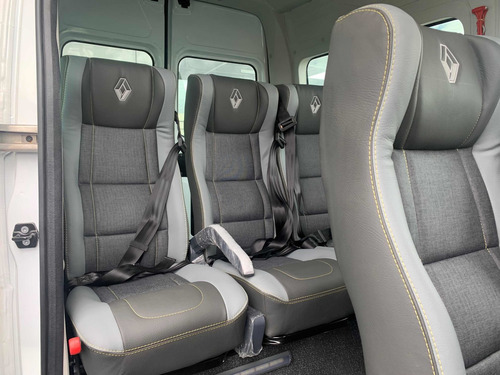 Imagen 11 de 12 de Renault Trafic 2021 1.6l