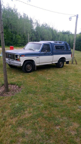 Ford F-100 Deluxe
