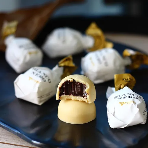Bianco Nero Bombón Relleno Chocolate Ganache - 180gr Italia