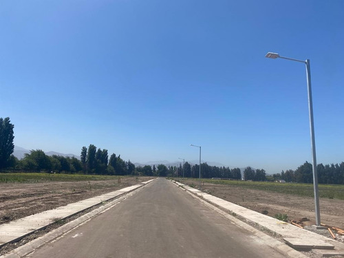Condominio, Guardias 24/7 En Chicureo, A Pasos De Colegios