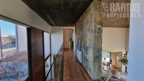 Casa En Venta De 3 Dorm. En Piedra Roja, Chicureo