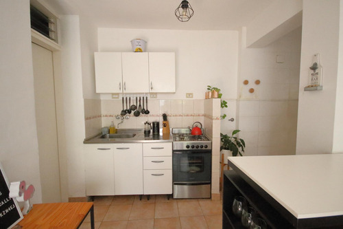 Lacarra 1178: Impecable 2amb. Patio De 5.80x3.30, Sin Exp.