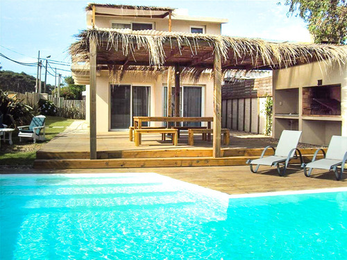 Casa En Venta De 3 Dormitorios En Manantiales