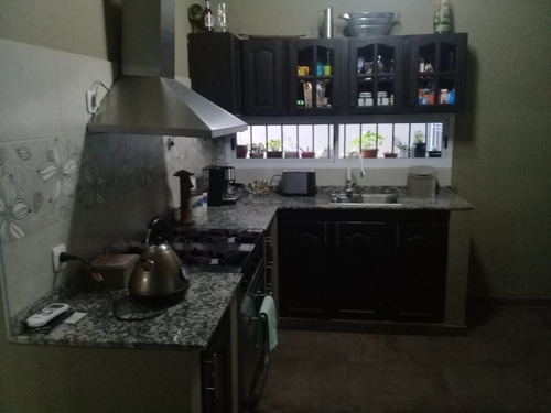 Imagen 5 de 9 de Chalet En Venta En Ituzaingo Norte