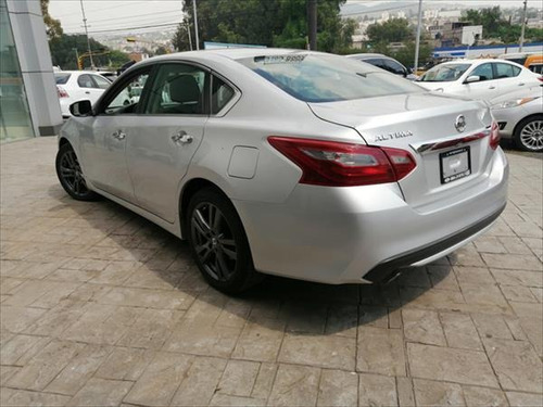 Imagen 4 de 13 de Nissan Altima