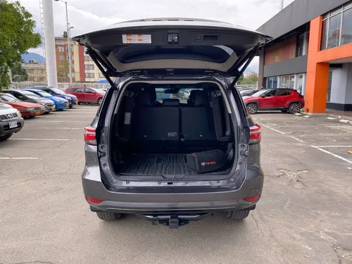 Toyota Fortuner 2.4 SRV AT